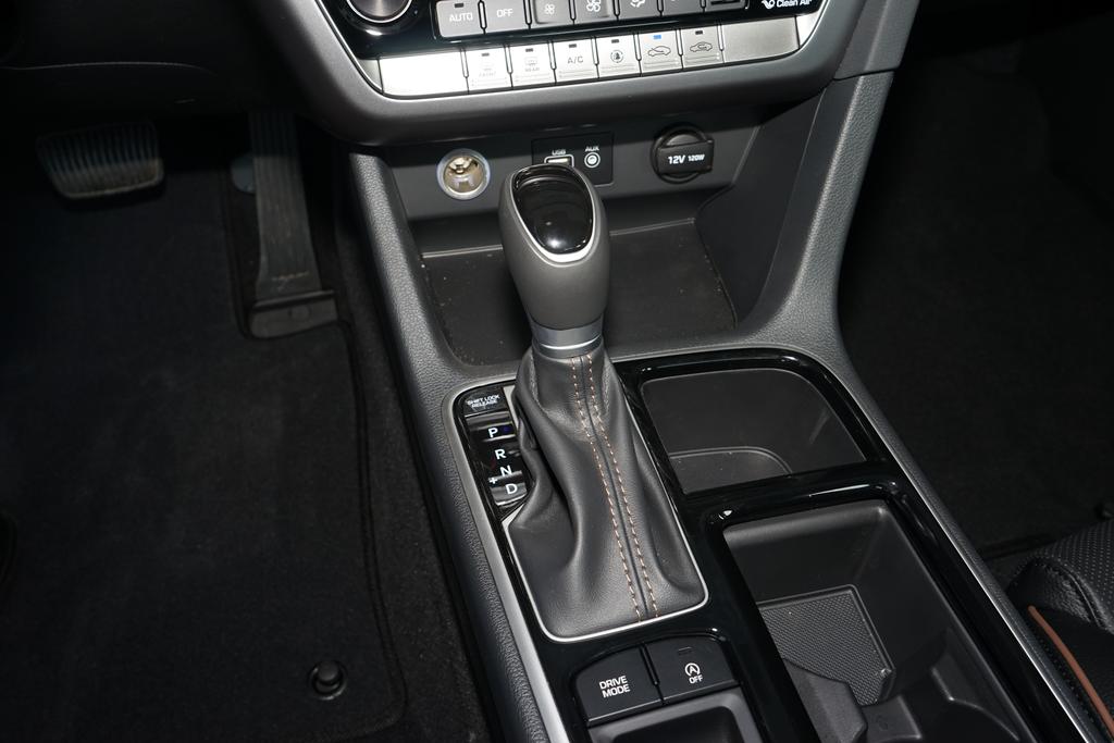 索纳塔九混动智联版测评,索纳塔9插电式混合动力评测