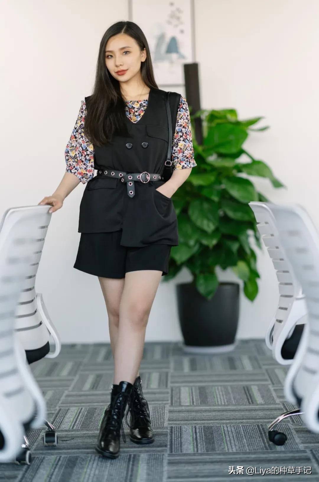 高级旧衣服穿搭技巧,又土又潮的花纹衣服