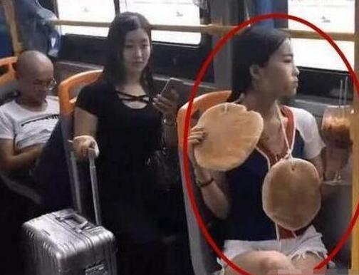 第一次跟女朋友见面送什么小礼物,第一次和女生约会她送我礼物