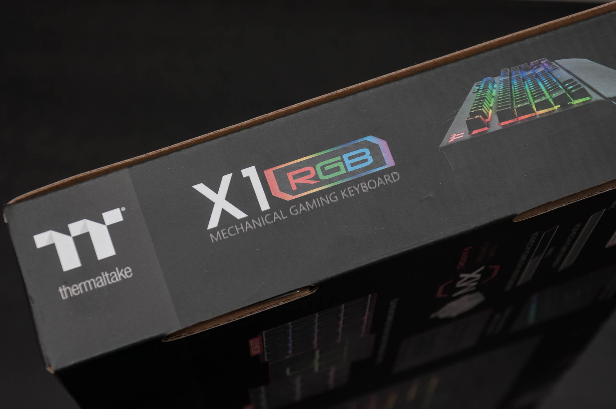 星脉x1银轴键盘开箱,血手光轴机械键盘评测