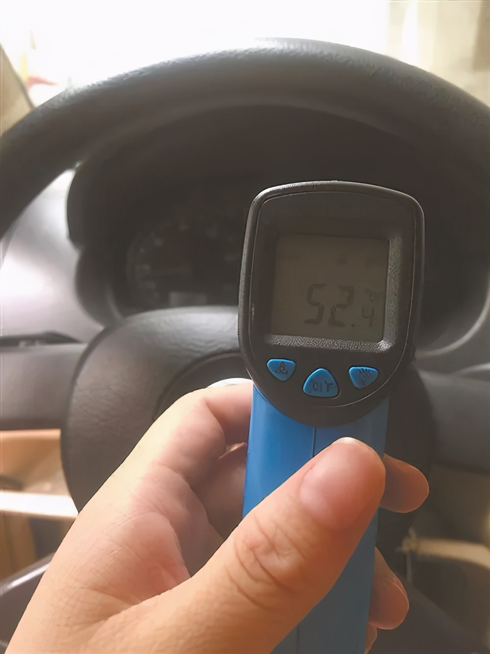 汽车晒坏了怎么处理,汽车被晒会怎么样