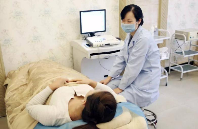 90后宝妈生下3胞胎,90后的宝妈生宝宝