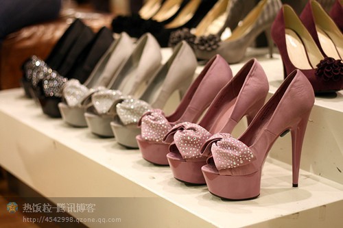 穿高跟鞋脚不痛的小窍门,穿高跟鞋不痛脚的小技巧