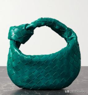 gucci插画师 (被gucci 聘为御用插画师)