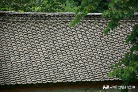 农村房子盖红瓦还是青瓦好,农村四合院青瓦好看还是红瓦好看