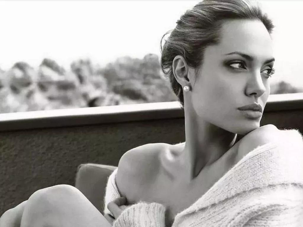 有了前法国第一夫人的百元“黑科技”眼霜，我把3000块眼霜扔了！