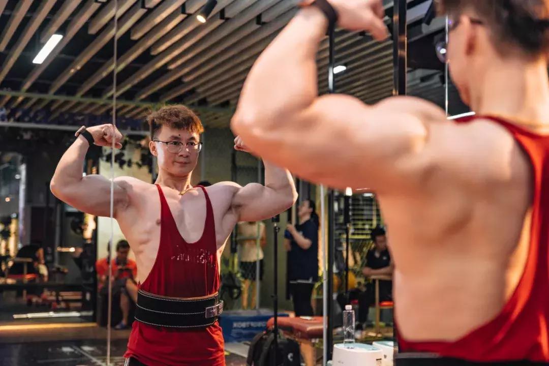 30岁转行健身教练太晚了,27岁当健身教练五年竟然还负债