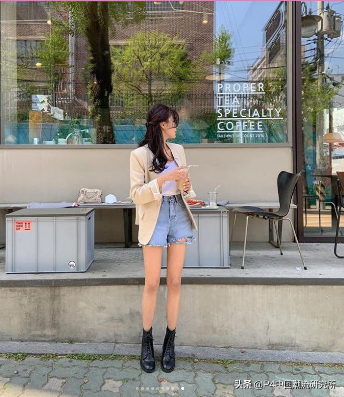 牛仔短裤怎么穿才好看,牛仔短裤就要穿这样的舒适又显瘦