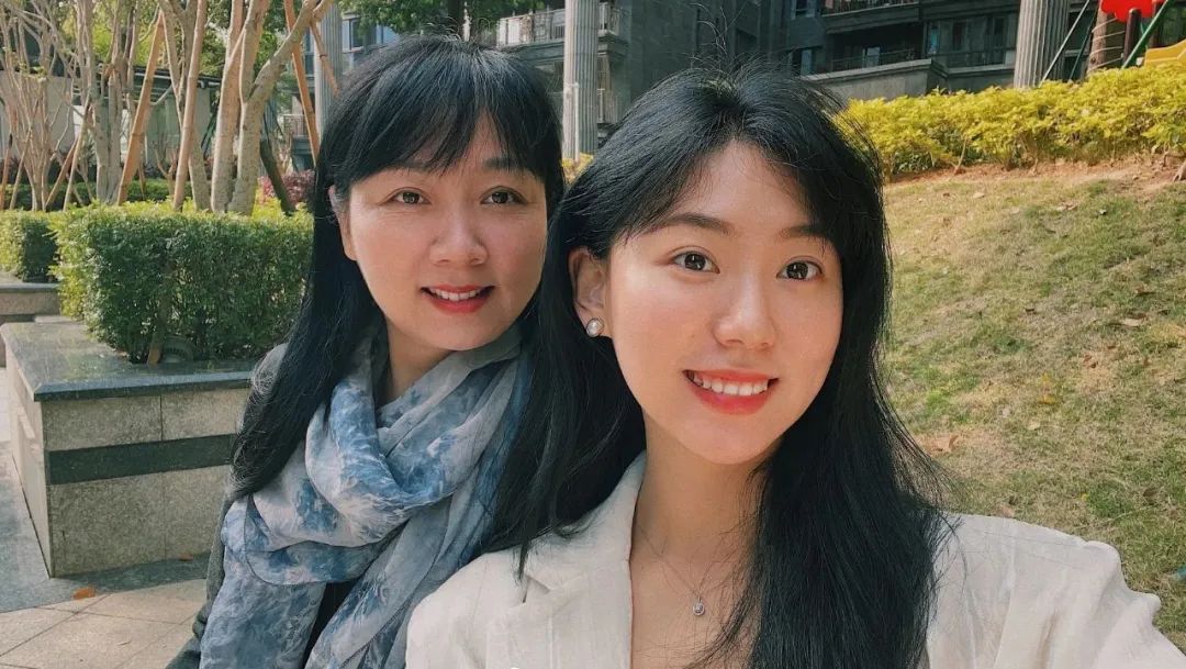 不露胸,不卖肉!照样圈粉百万!这才是最该被吹爆的真女神好吗