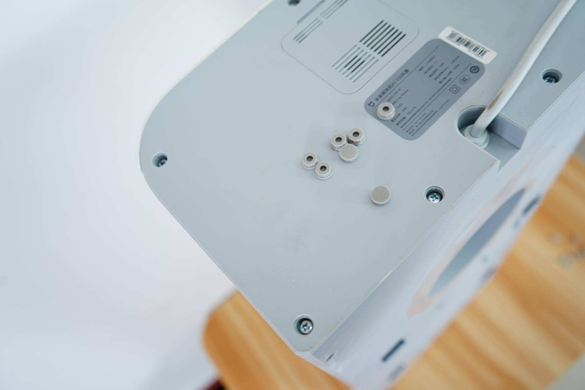 细分产品线还是市场需求——小米A1新风机，我们拆个透彻操作