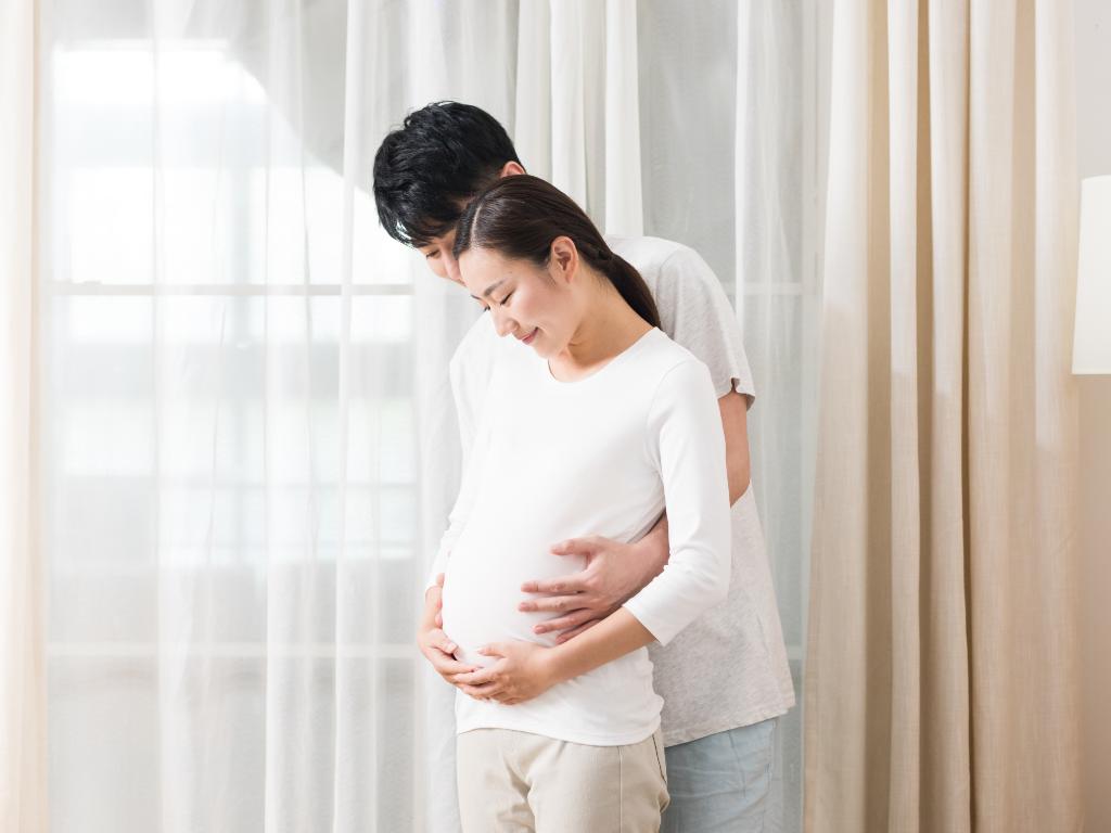 医生是不建议宝妈顺产的,宝妈不愿意剖腹产