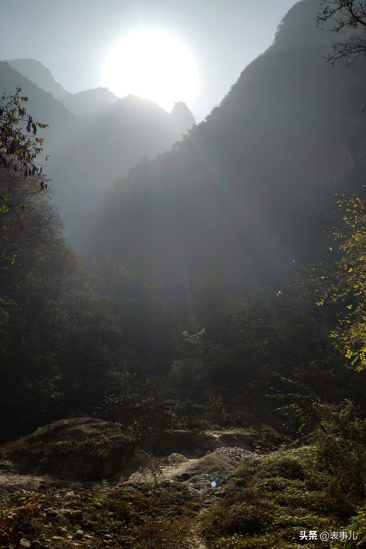 花160元和9个小时爬华山，还喝了一瓶15元的可乐，我是在找虐么？