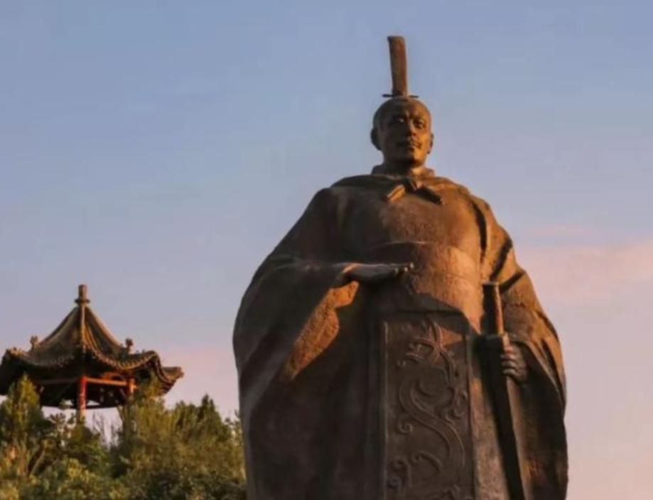 扶苏是个忠臣孝子，却是个懦弱之人，他的自杀是咎由自取吗？