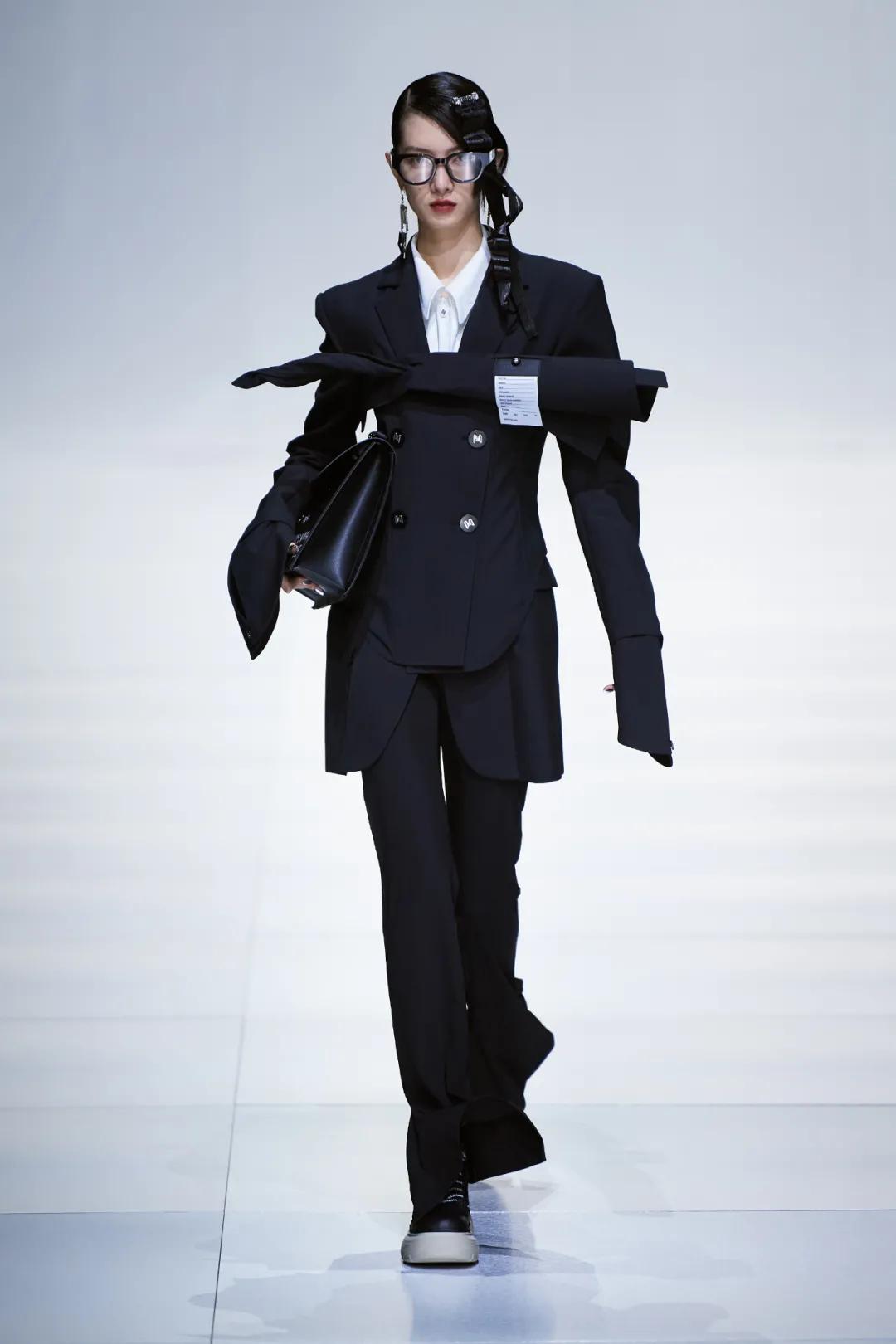 想听艺术少女Cici讲解敦煌壁画