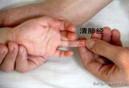 小儿推拿风寒感冒怎么推,小儿推拿风寒感冒怎么辨证