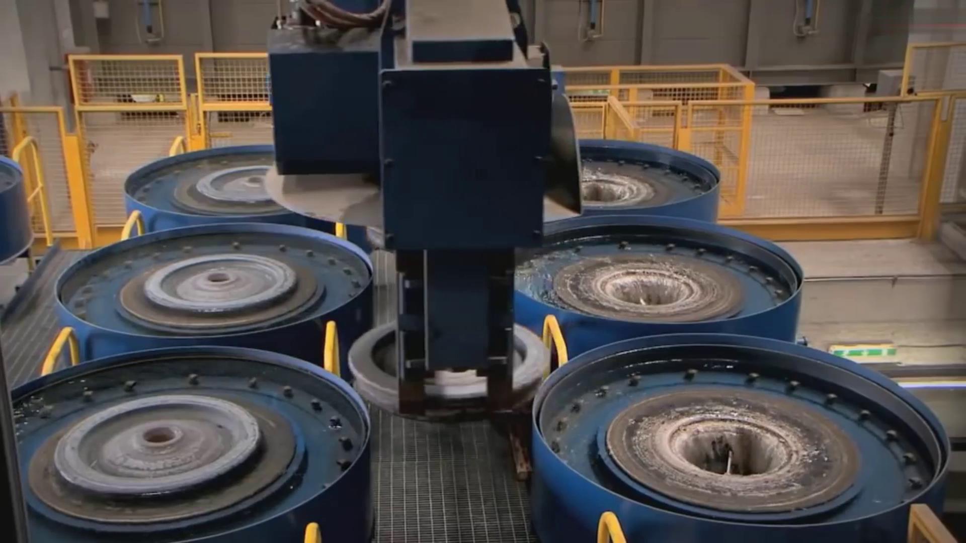 宝钢是日本哪家钢铁援建的,宝钢是日本帮助建的吗