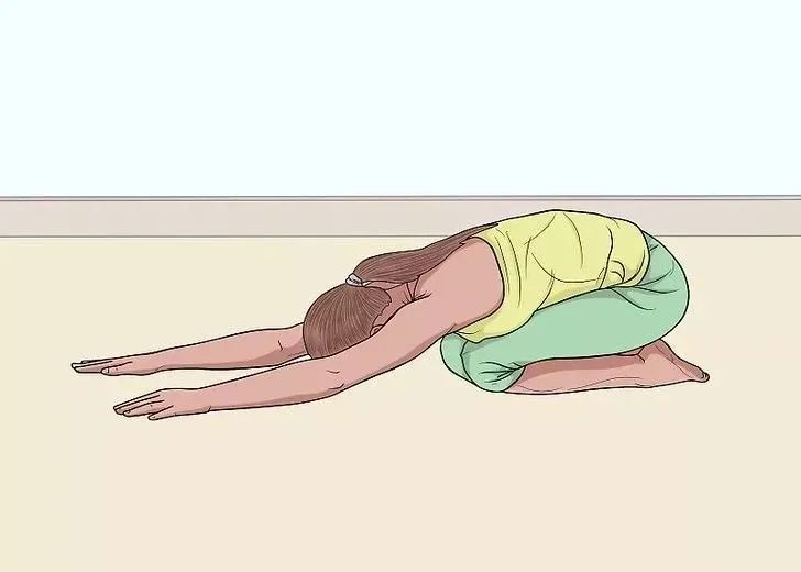 脊柱侧弯背部靠墙,脊柱侧弯让背部肌肉不一样