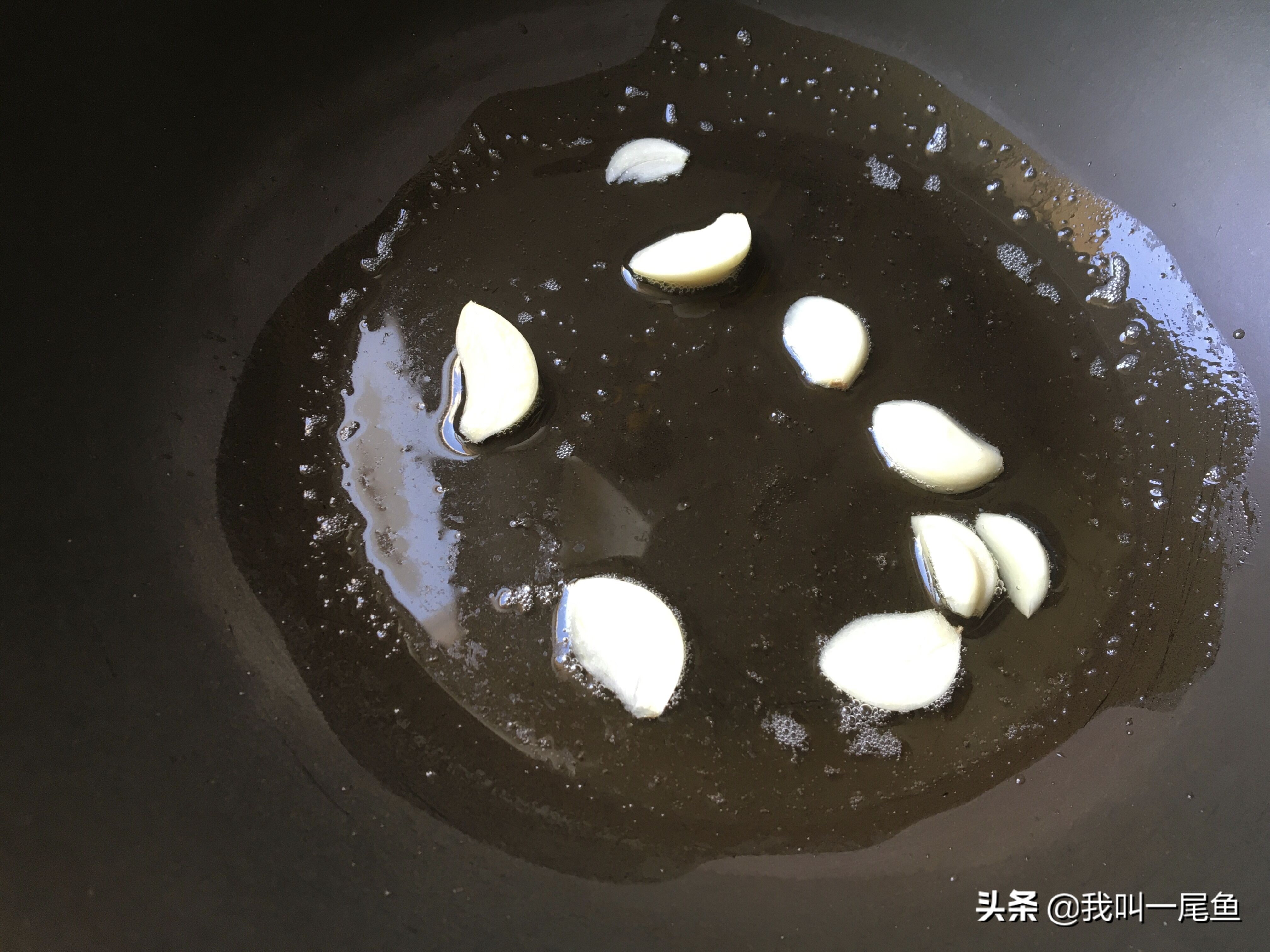 这菜我家每周炒二次,清爽酸脆又可口,五块钱做一盘,给肉也不换