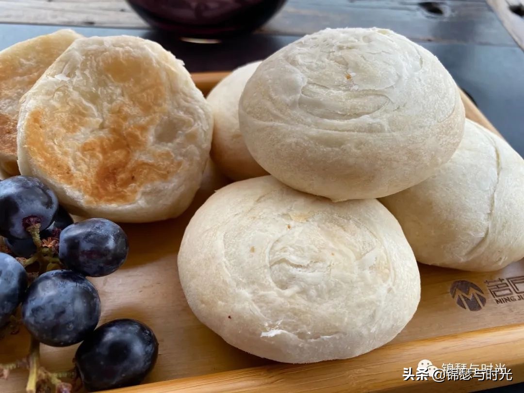 解暑点心酥皮绿豆饼,酥皮绿豆饼外酥里嫩