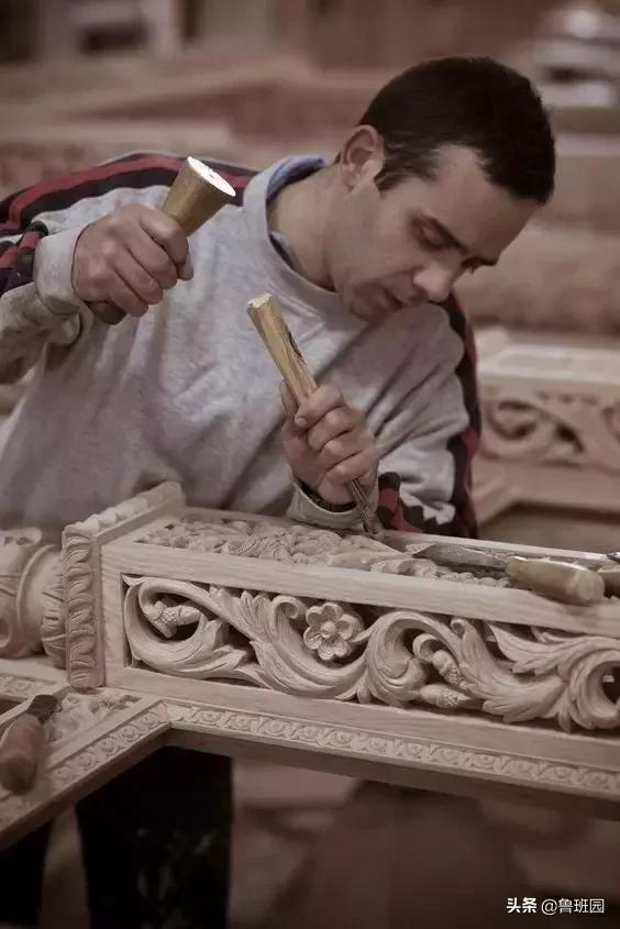 木雕是一门需要技术的艺术，值得尊重