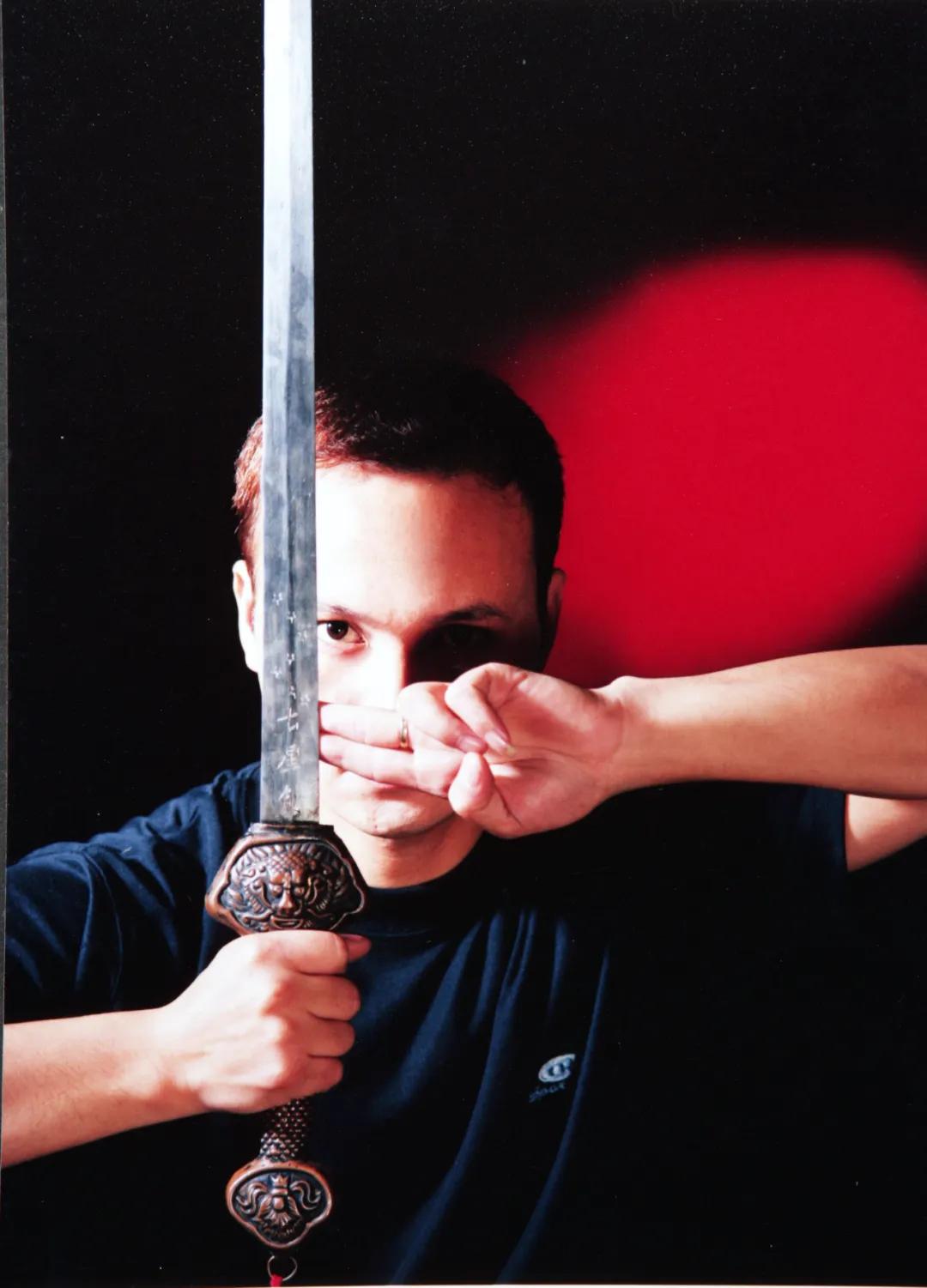 中国彩妆刷爆ins！背后“神仙”藏不住了！我：寄头可以包邮吗？