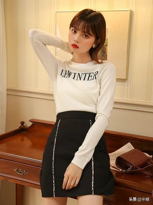 韩剧女主的穿搭连衣裙,韩剧女主穿条纹衬衫