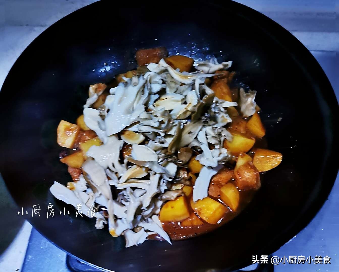 烧汤用什么菌菇好吃,炖菜放不放蚝油