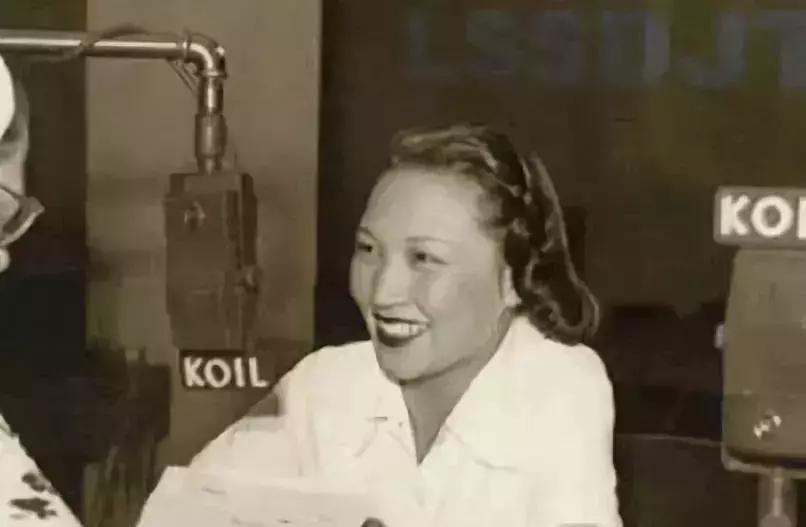 100多年前女生为什么要裹脚,100年前女人裹小脚的图