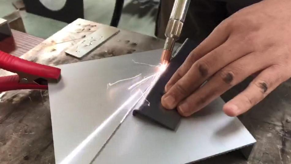 激光焊接机哪个品牌好呢,不同品种焊机价格