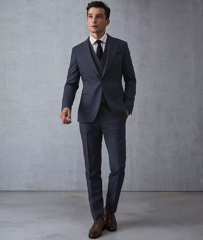 男生如何挑选自己的第一套西装,如何挑选合适自己的西装