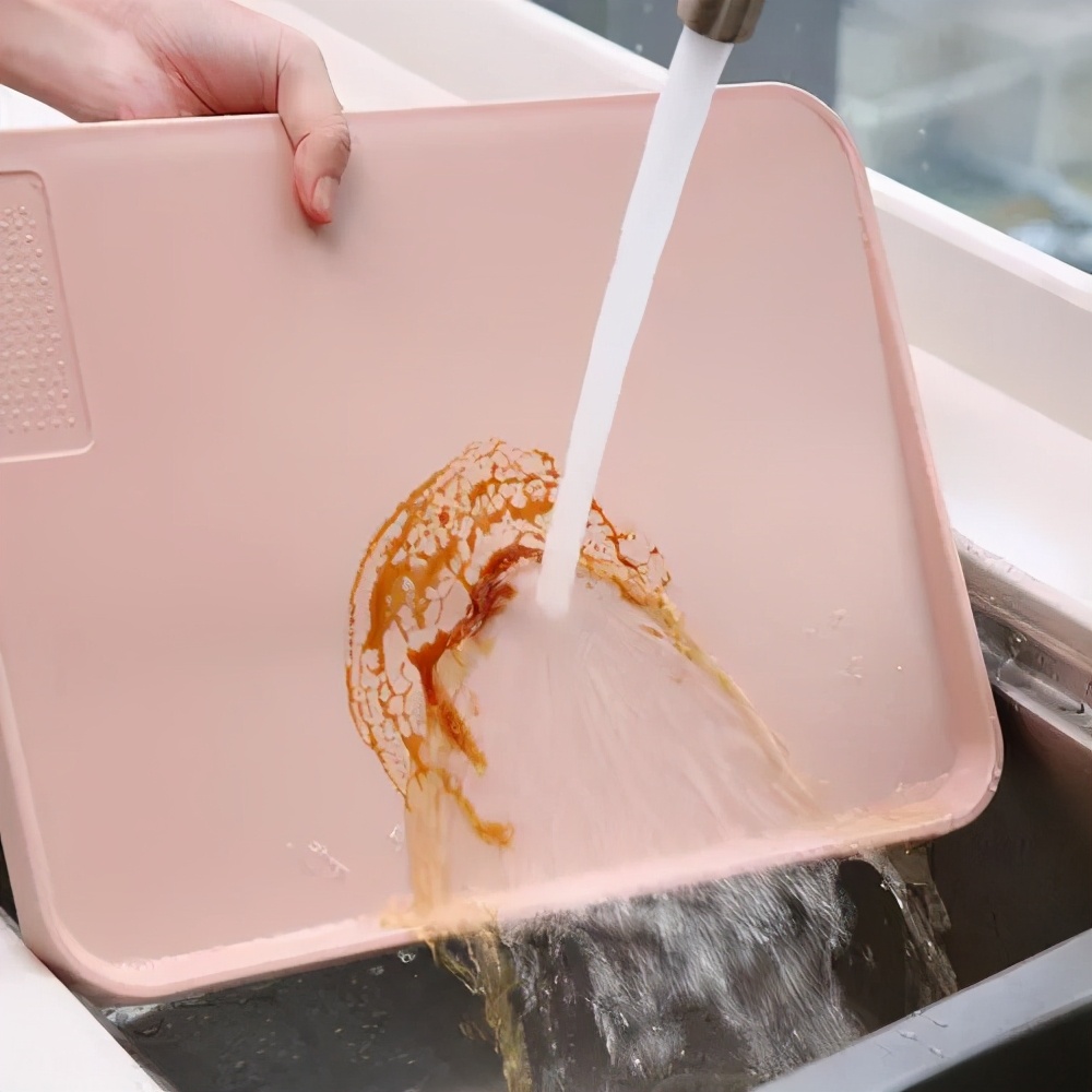 厨房里的砧板是最脏的吗,砧板菜板怎么去污