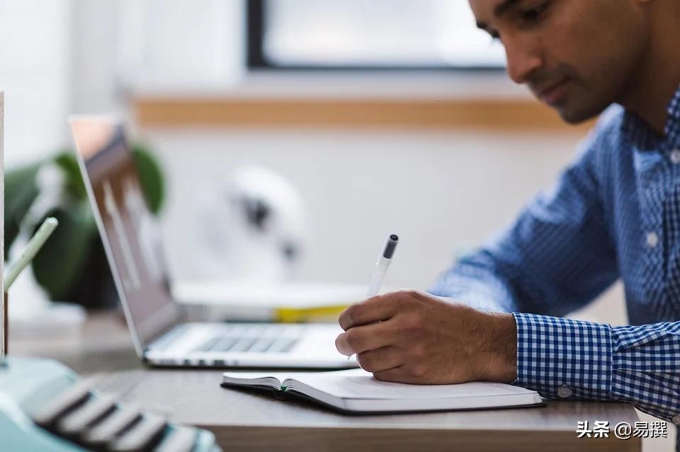 写作月入过万容易实现吗,如何靠写作获得高收入