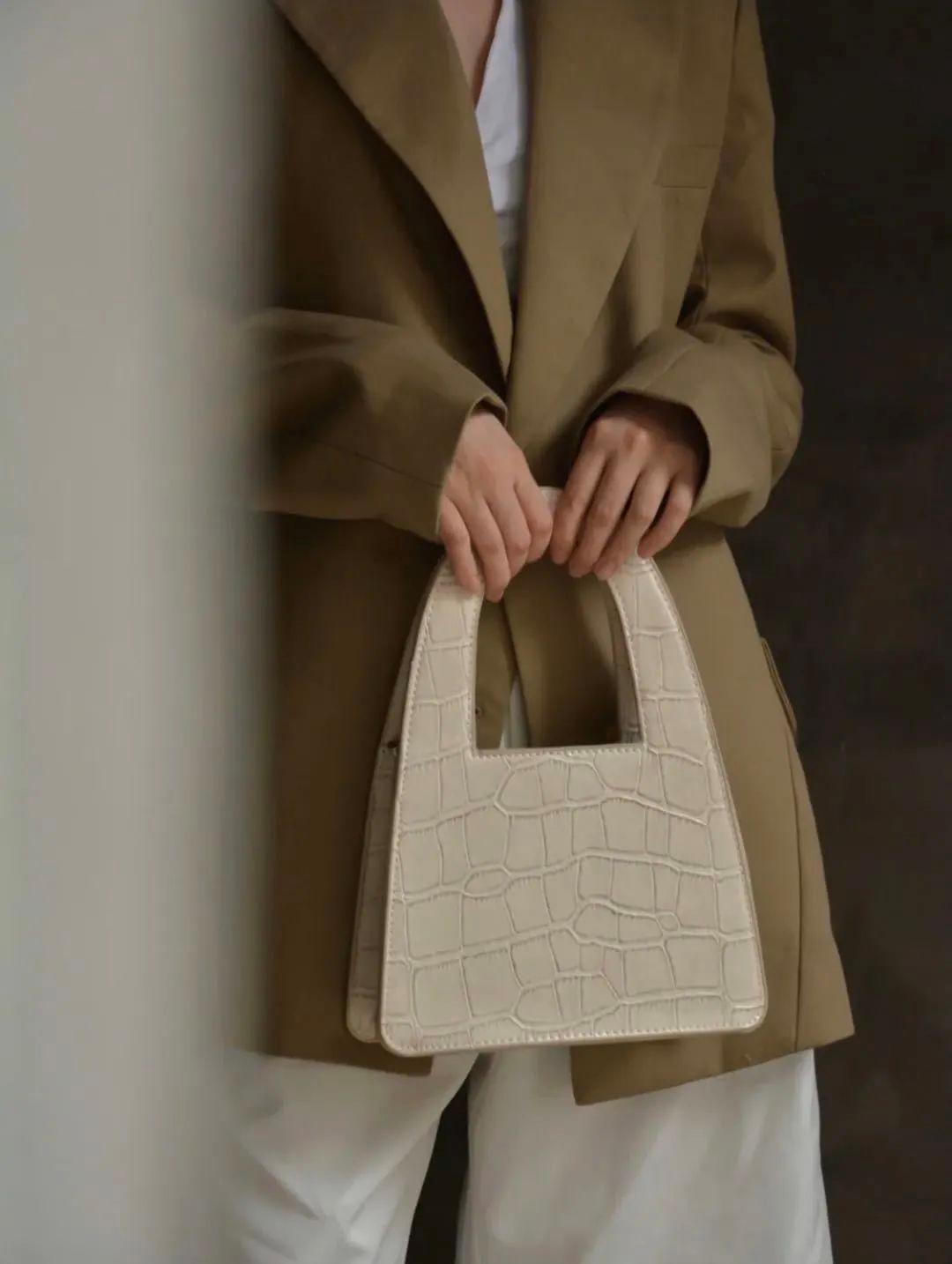 百元以内的性价比高的包包,什么包包不便宜又好看