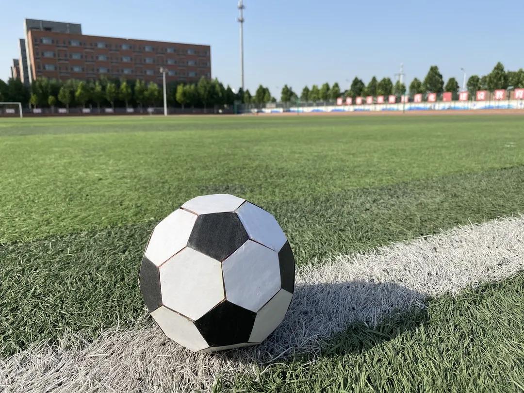 手工足球内马尔,足球diy画画