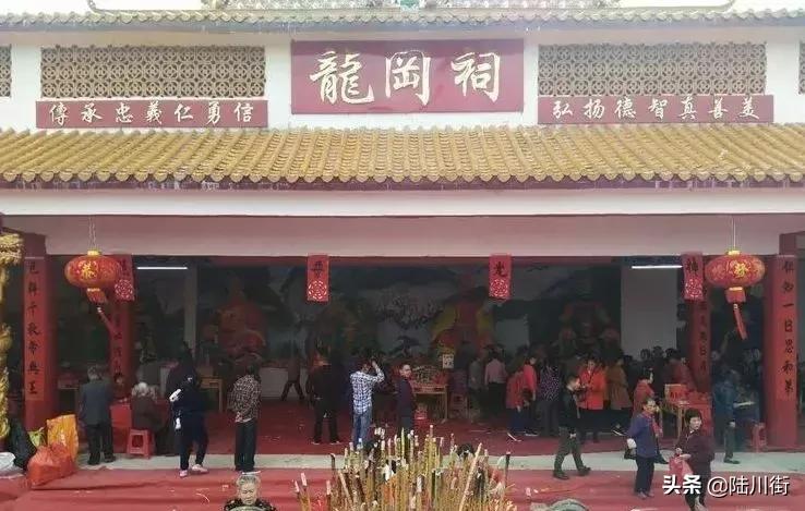 玉林祠堂落成庆典,博白东平刘氏万人祭祖聚集舞狮