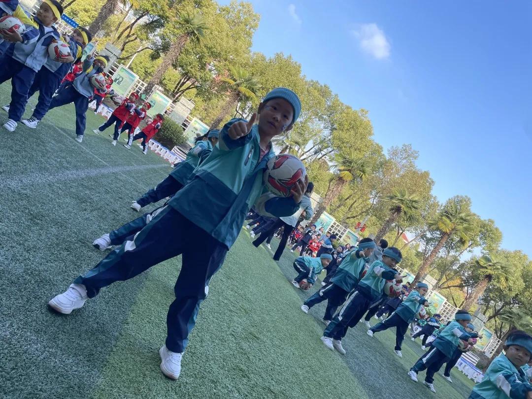 南京市浦口区凤凰幼儿园：快意奔跑“足”够精彩，点燃幼儿足球梦