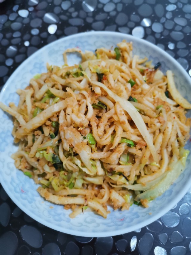 陕北洋芋叉叉怎么做最好吃,家庭版洋芋叉叉教程