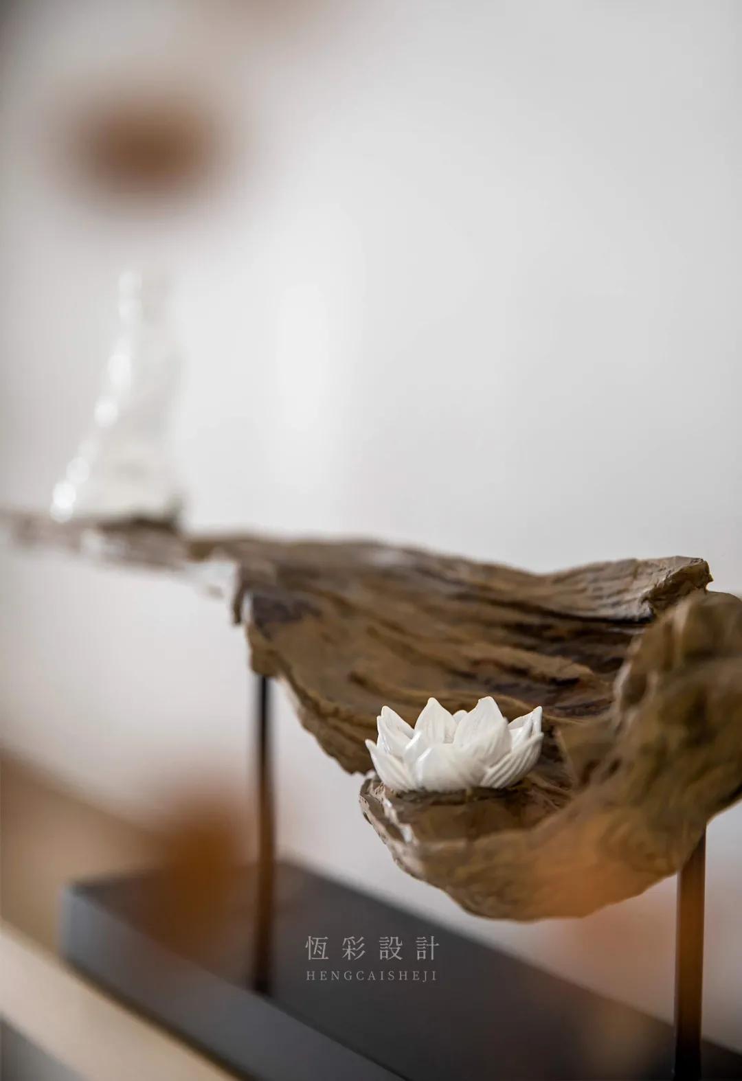 二楼衣帽间和客厅完美结合,二楼客厅开放式衣帽间