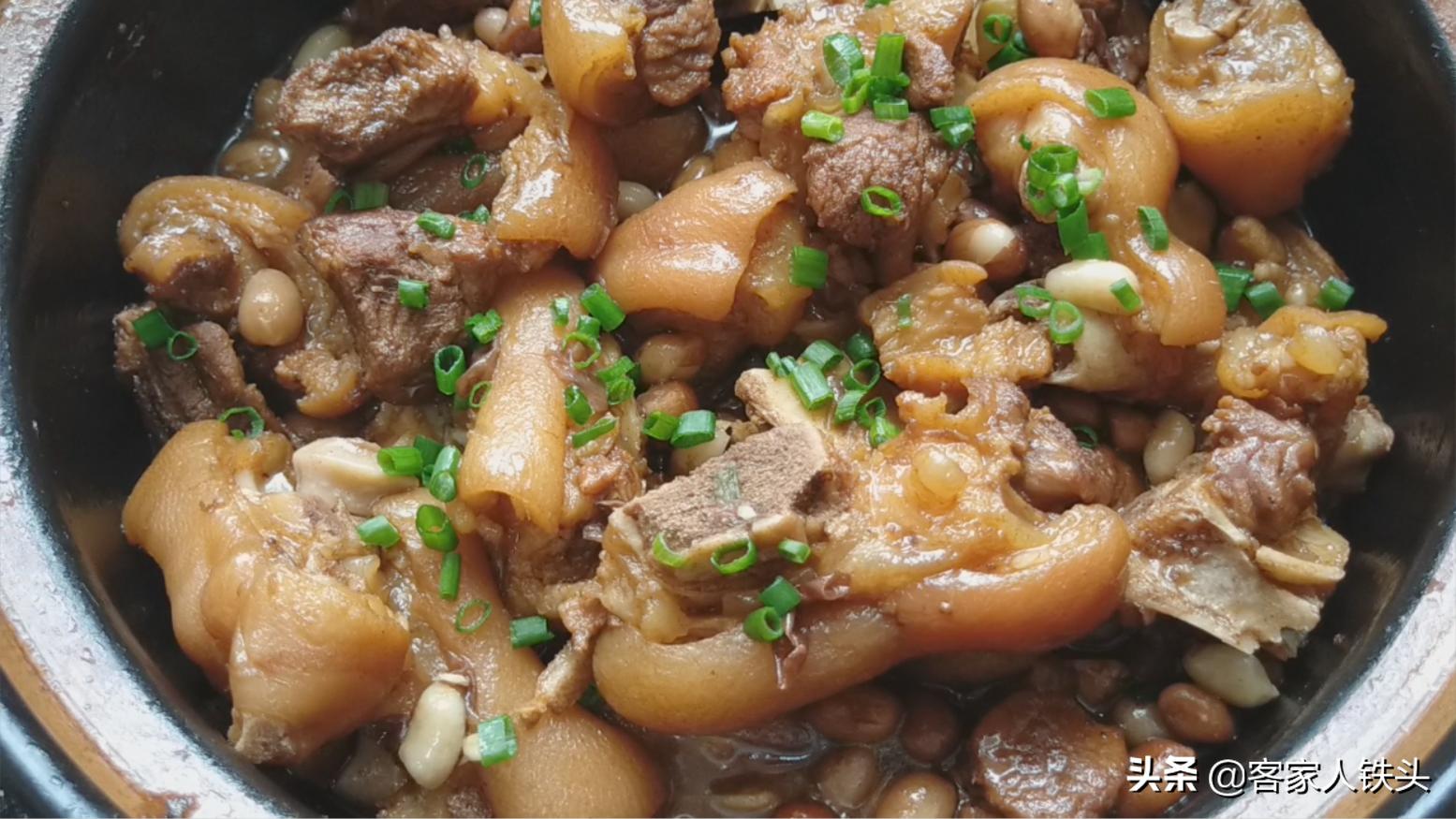 客家焖猪脚家常做法,客家焖猪脚的家常做法