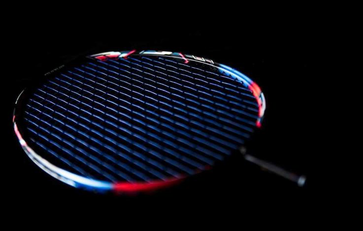 以速取胜川崎荣耀新品S7S6羽毛球拍对比评测