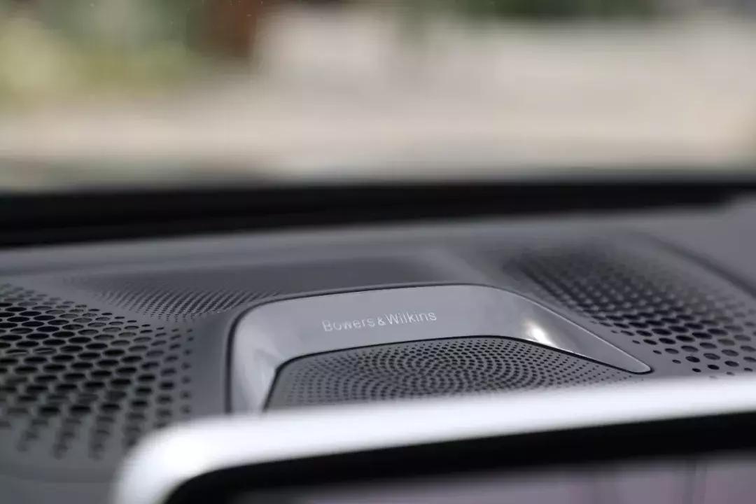 宝马x8suv试驾,宝马全新轿跑型suv