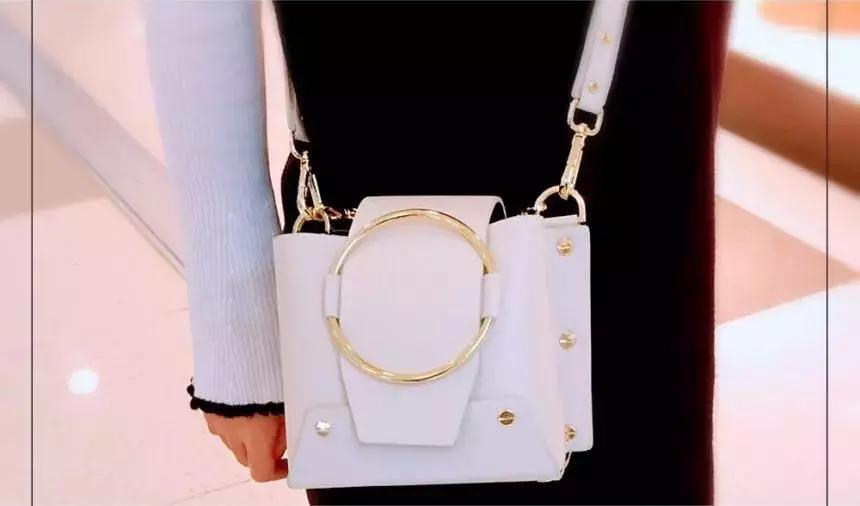 国内十大小众轻奢品牌包包500以内,适合夏季的轻奢包包百搭