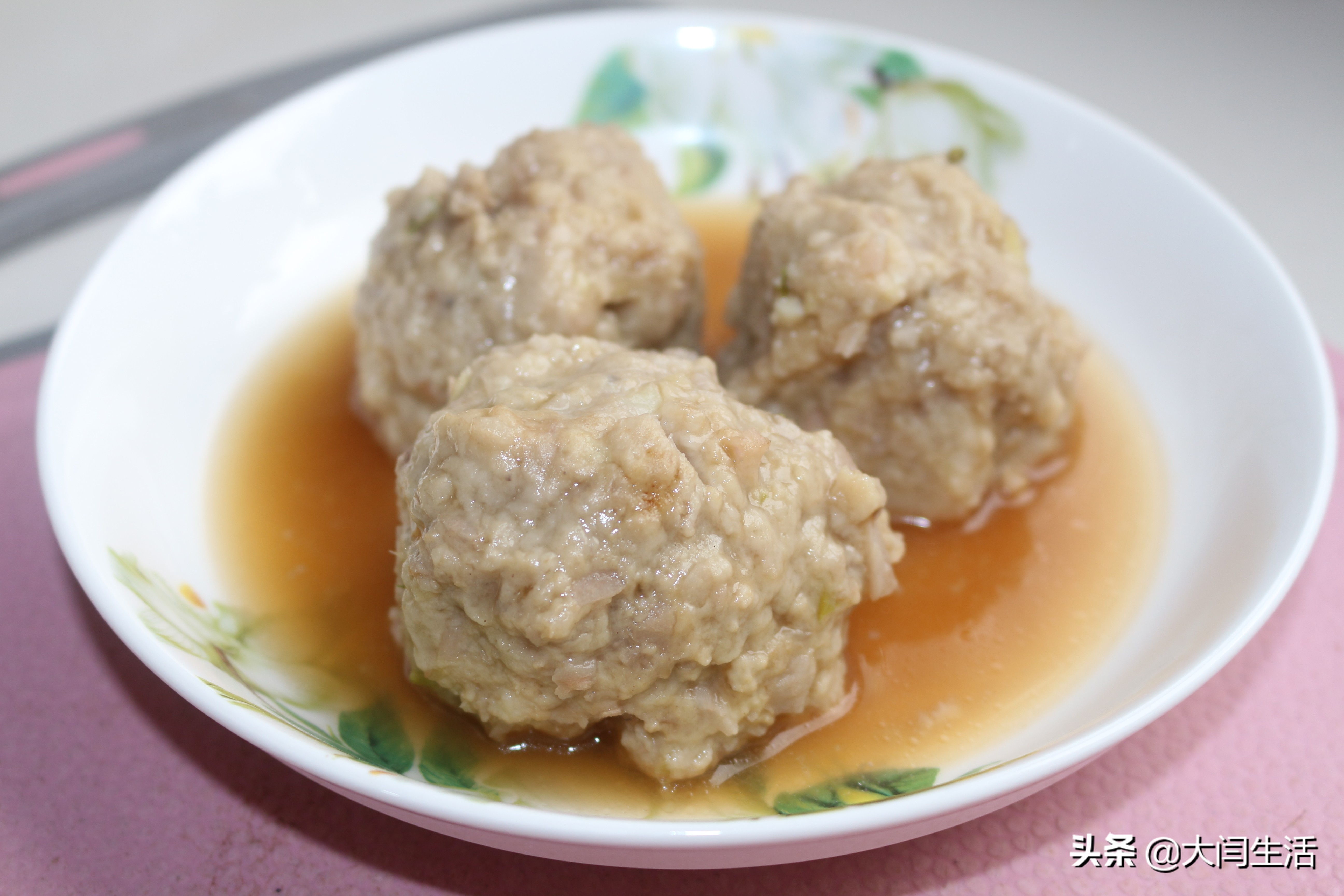 不油炸的狮子头视频,不油炸狮子头