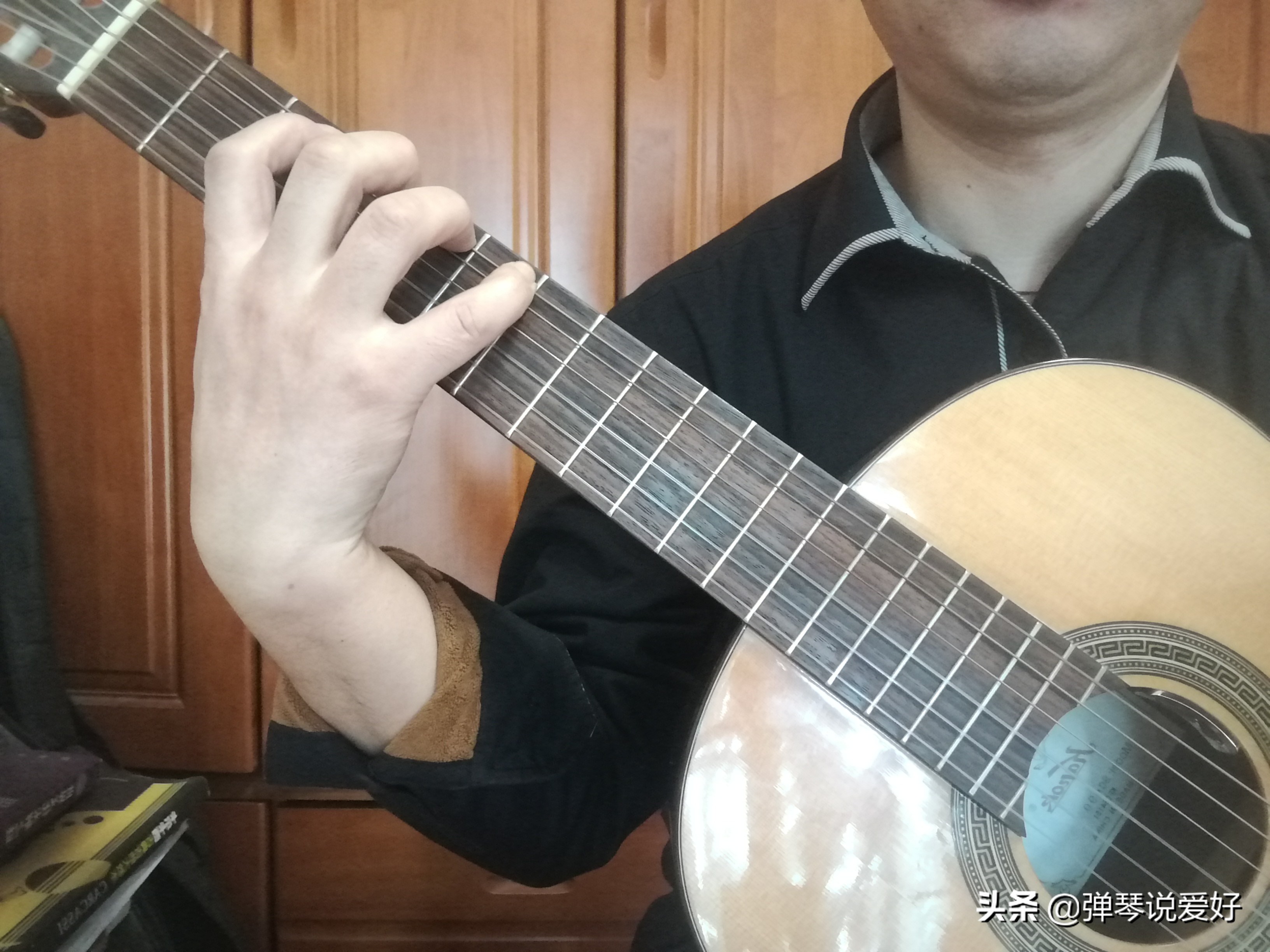 学吉他要看看,爬格子的这些错误,千万别再犯了