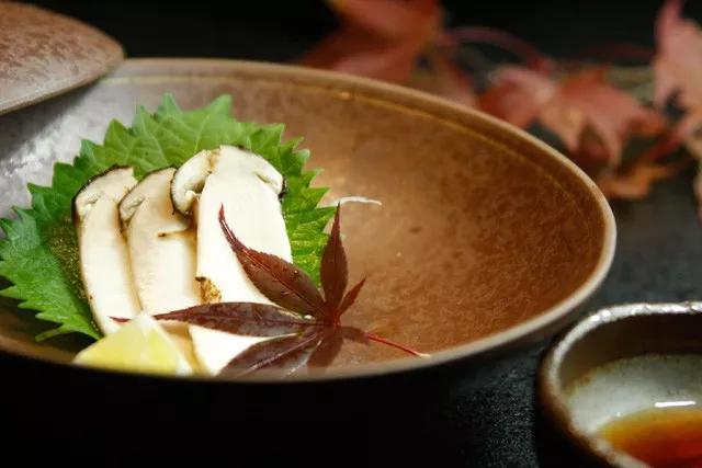 松茸菌干货的吃法,新鲜松茸菌怎么做好吃一点