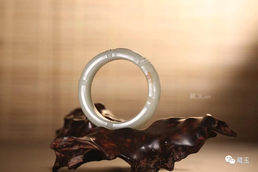 和田玉手镯买什么样的好,和田玉手镯新手入手怎么选