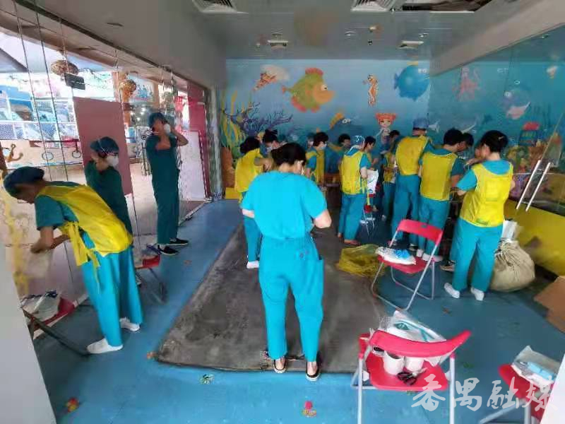 有了降温马甲,妈妈再也不用担心我中暑了番禺区中心医院“新蕊”志愿队为外出核酸采样队助力