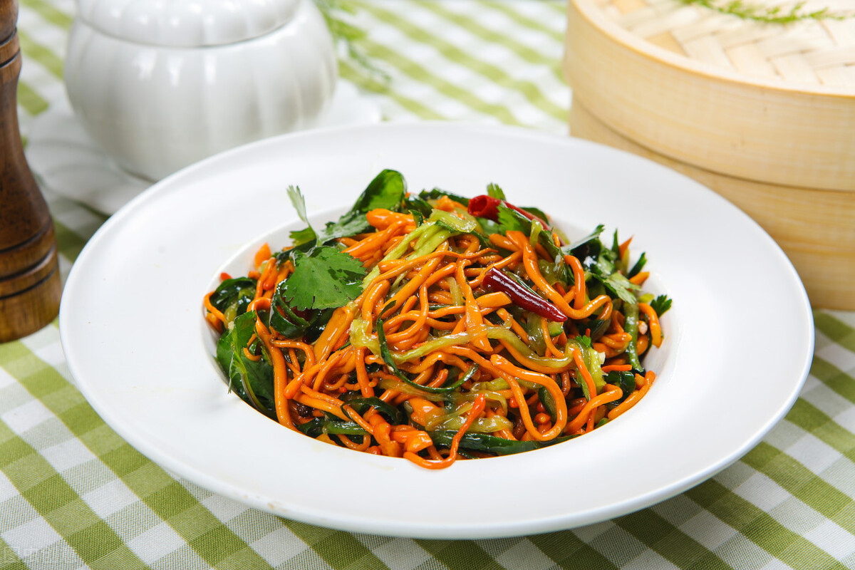 凉拌菜适合夏天吃汤适合冬天吃,天气热了教你6道凉拌菜做法