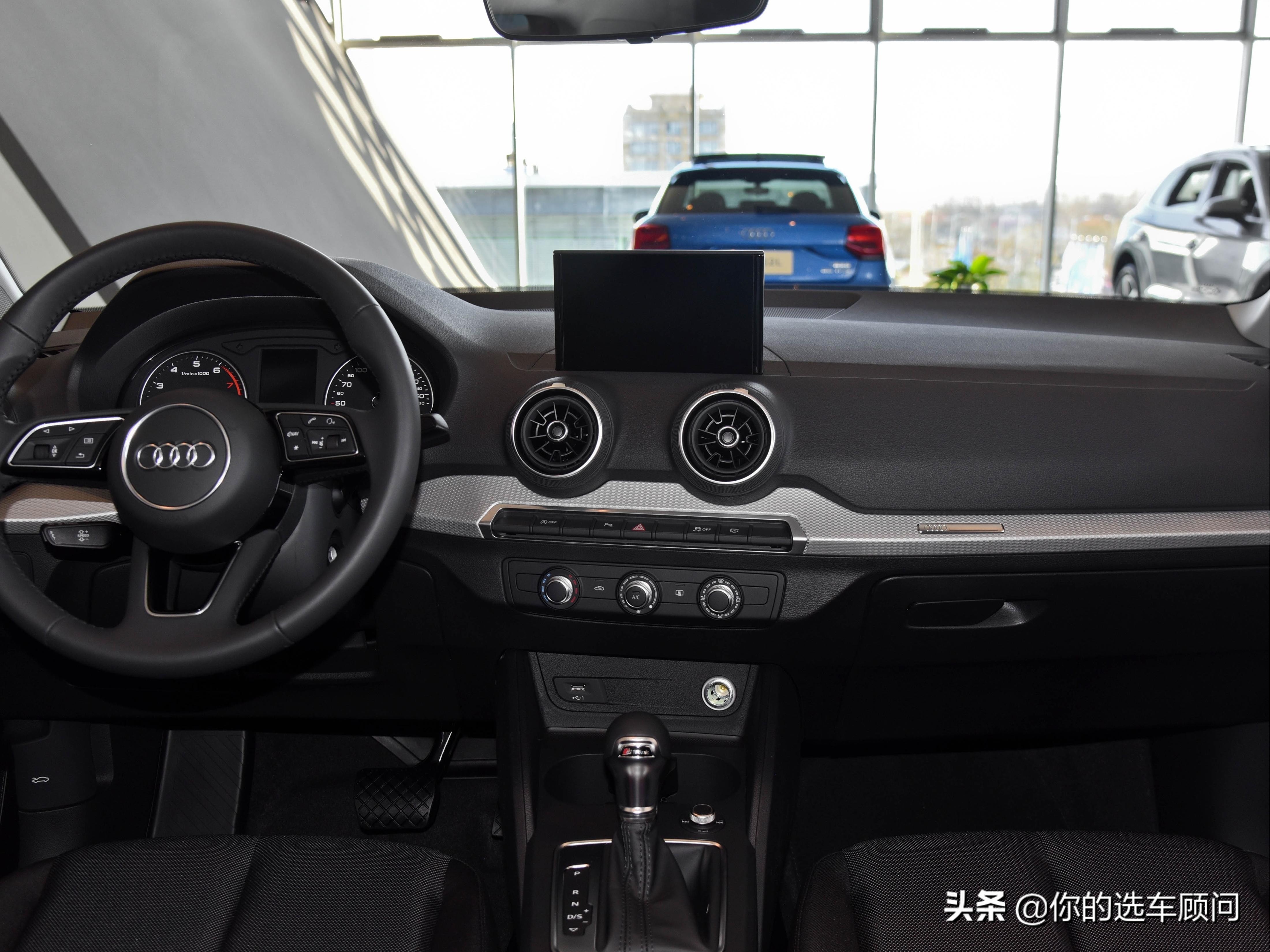 时尚代步新选新款奥迪q2l实车曝光,奔驰gla200和奥迪q2l哪个性价比高