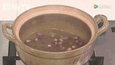 葡萄干直接吃还是泡水喝,葡萄干泡水喝能治病吗